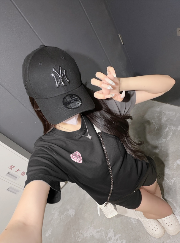 カモフラージュ柄ハートロゴプリントTシャツ
