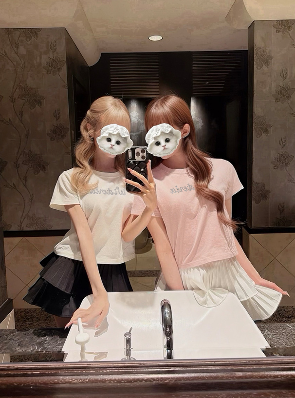 ラインストーンロゴTシャツ