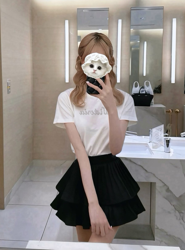 ラインストーンロゴTシャツ