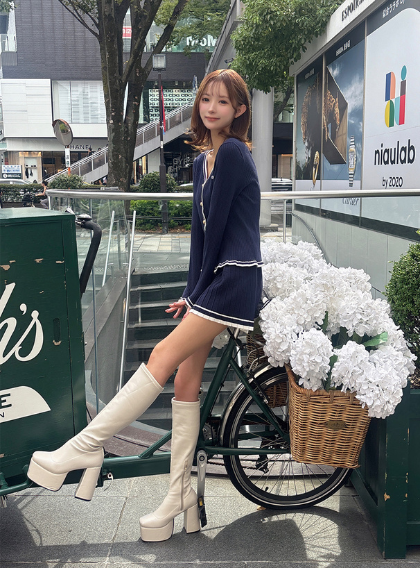 配色ラインロゴ刺繍リブカーディガン×プリーツミニスカートセットアップ