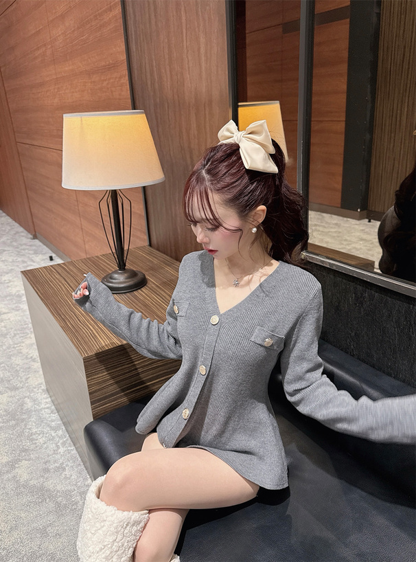 Vネックペプラムニットトップス