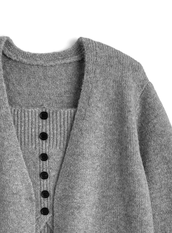 カーディガン×ベアトップニットアンサンブル