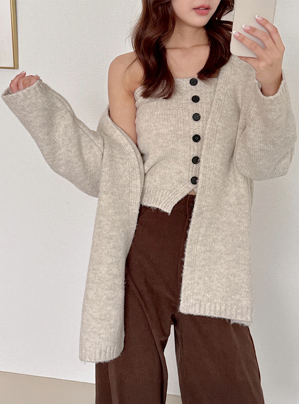 カーディガン×ベアトップニットアンサンブル