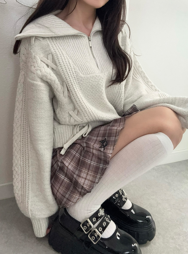 ハーフジップレースアップラメニットトップス