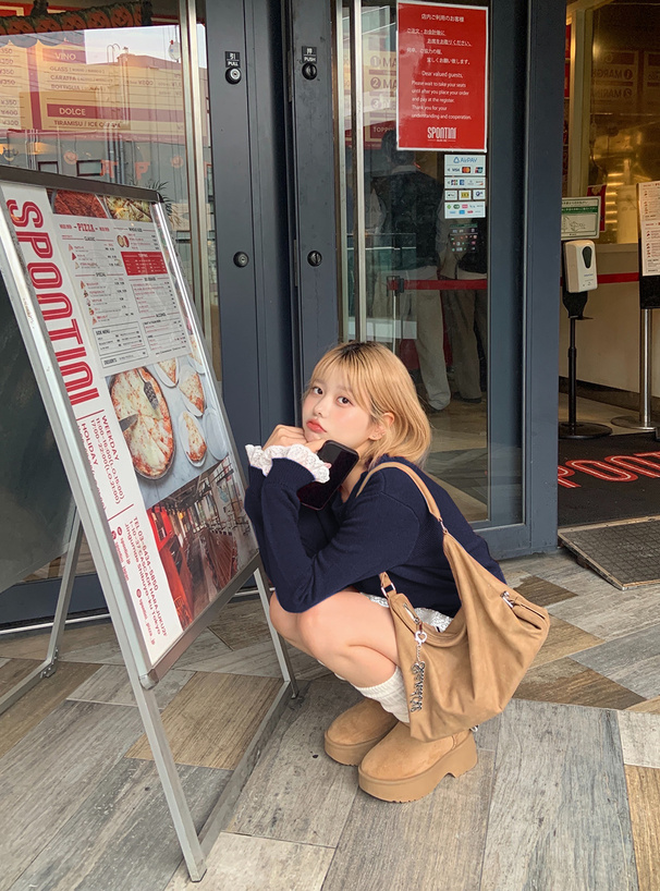 フリルレースニットトップス