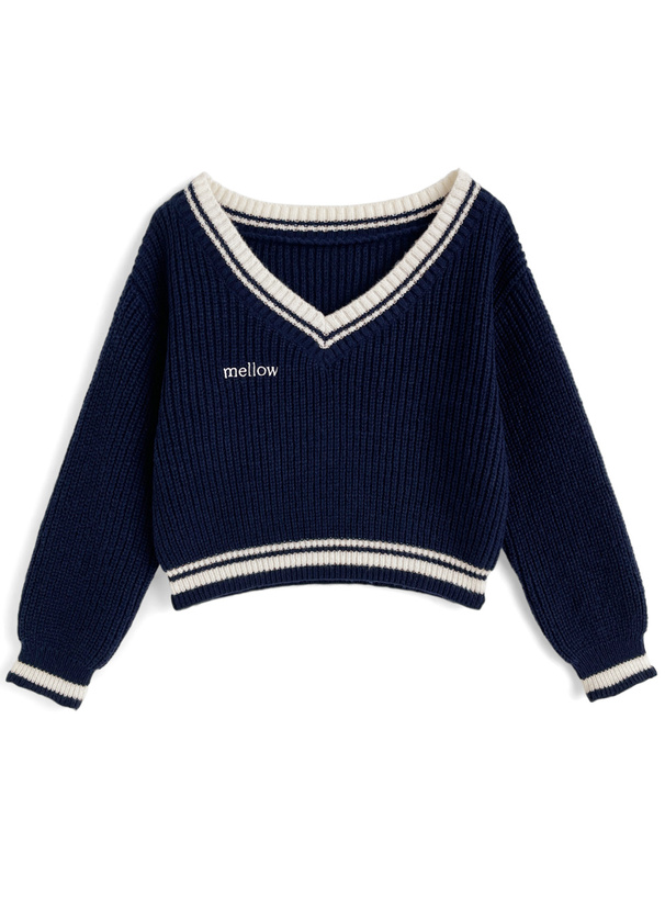 Vネックラインニットトップス×ベーシックシャツアンサンブル