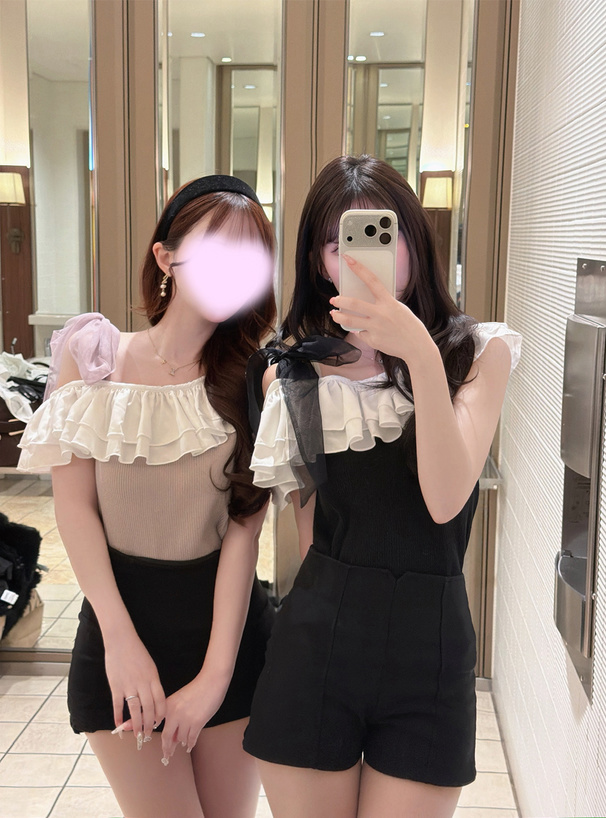 フリルドッキングワンショルダーリボンノースリーブニットトップス