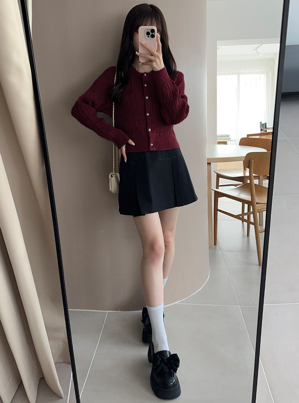 刺繍ケーブルニットボタンカーディガン