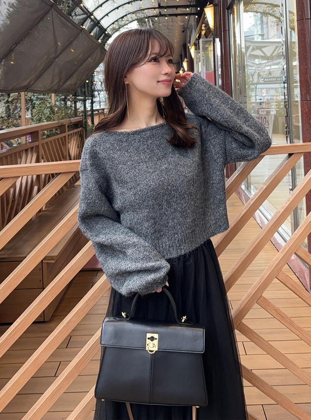 モヘヤタッチショート丈ニットトップス