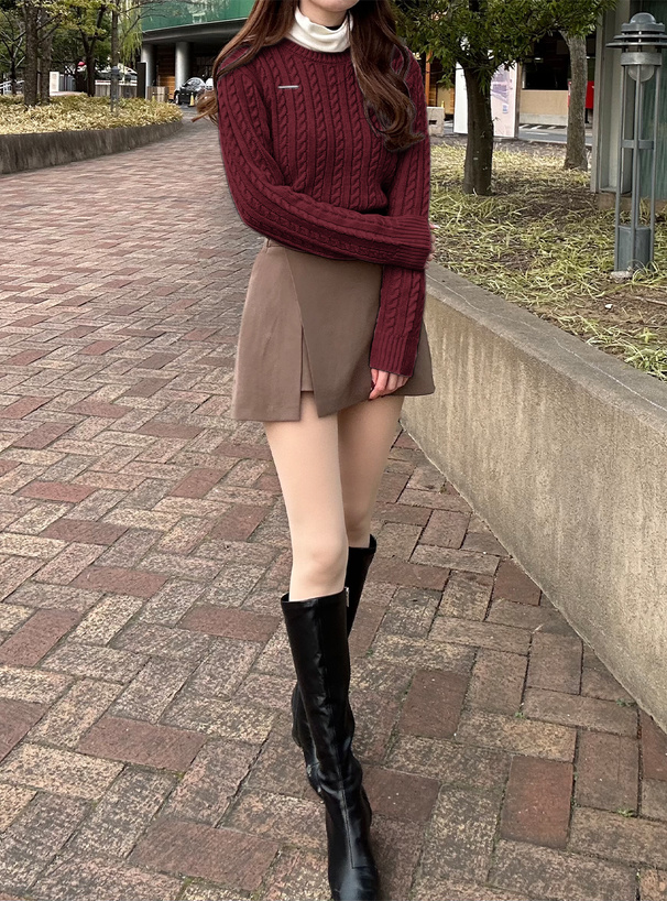 ケーブル編みショート丈ニットトップス