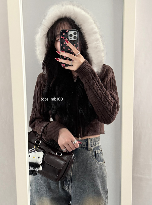 ファーフードダブルジップケーブルニットカーディガン