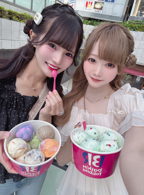 ドット柄ミルフィーユフリルオフショルダートップス