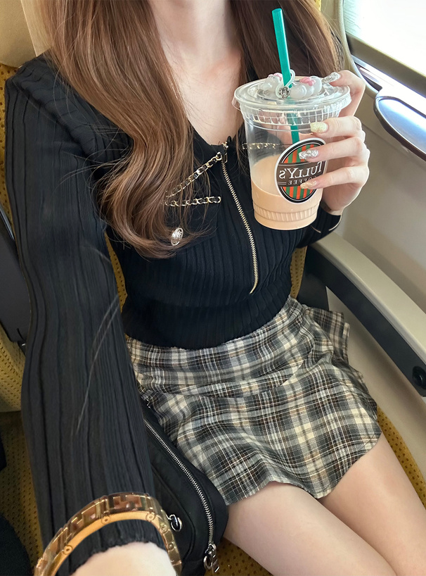 ゴールドチェーンハーフジップリブニットトップス