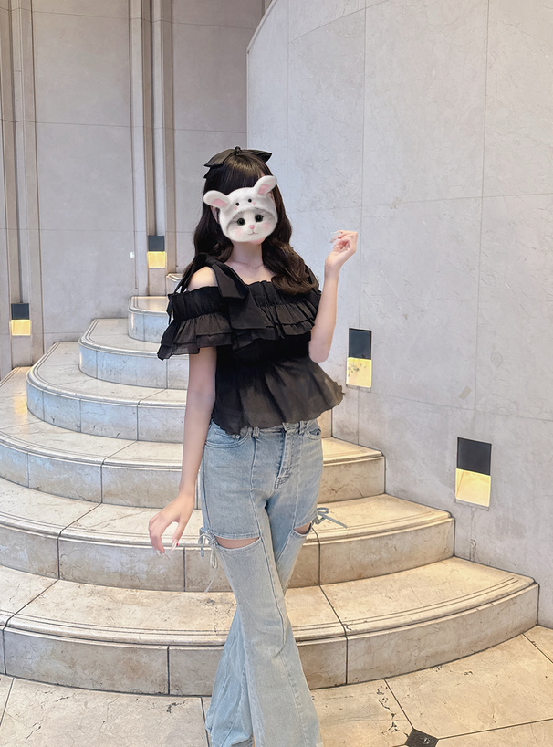 リボンオフショルダーフリルトップス