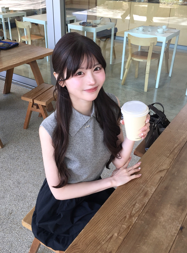 襟付きノースリーブリブニットトップス
