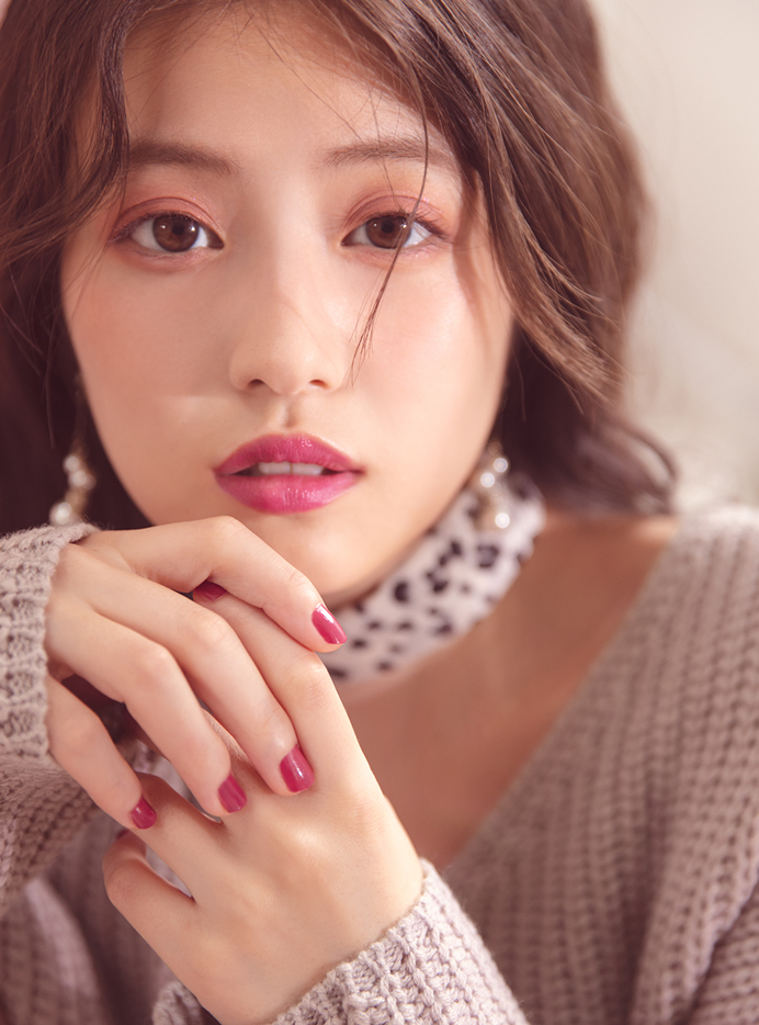 今田美桜 フロントスリットニットXスカートセット