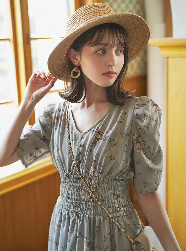 花柄シャーリングワンピース