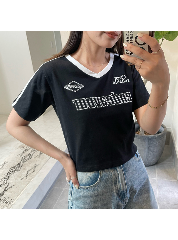 ラインスポーツロゴ刺繍Tシャツ