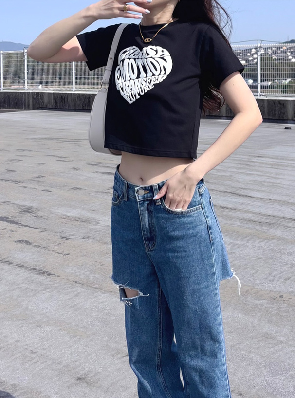 発泡ハートロゴショート丈Tシャツ