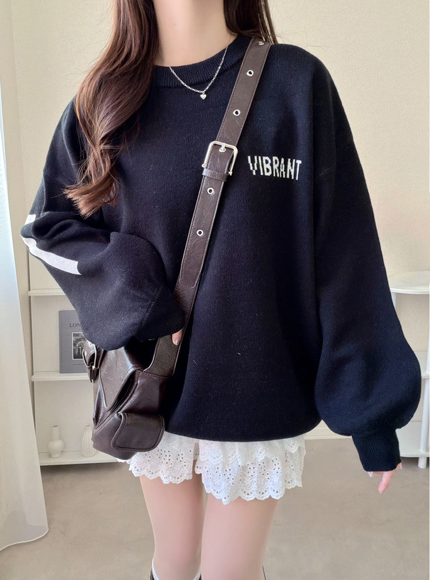 ロゴニットトップス