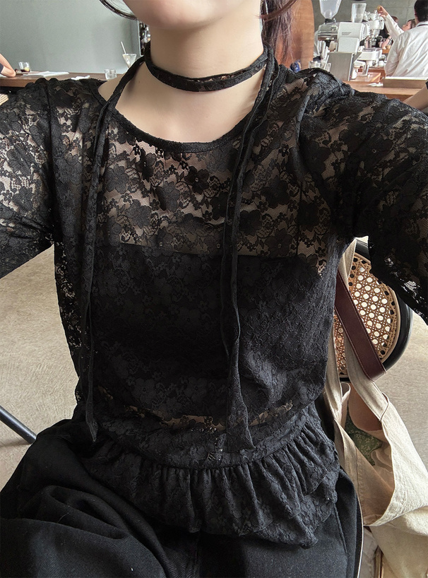 チョーカー付き花柄レースフリルトップス