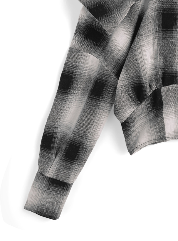 チェック柄オフショルダーシャツ