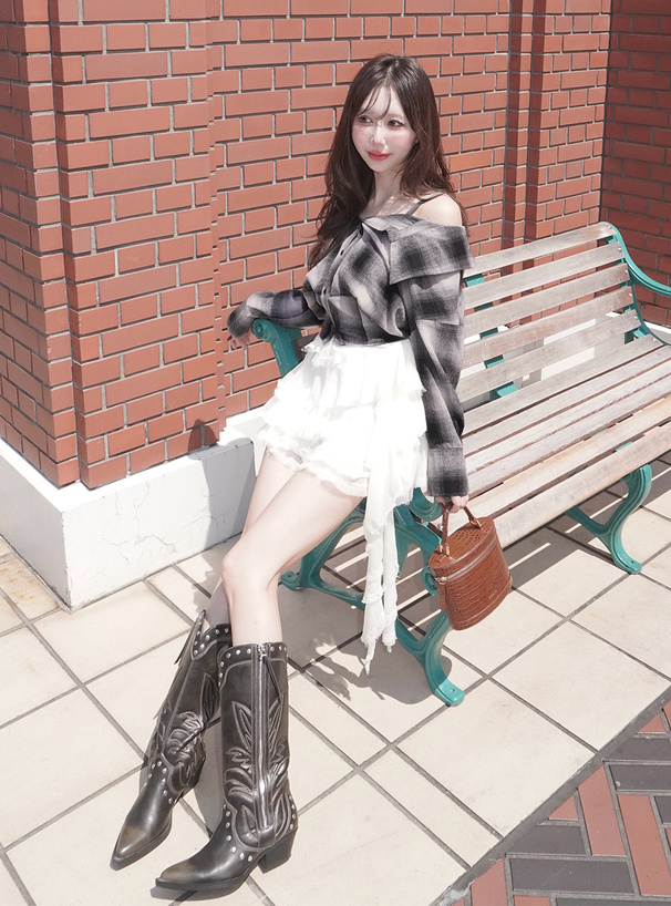 チェック柄オフショルダーシャツ