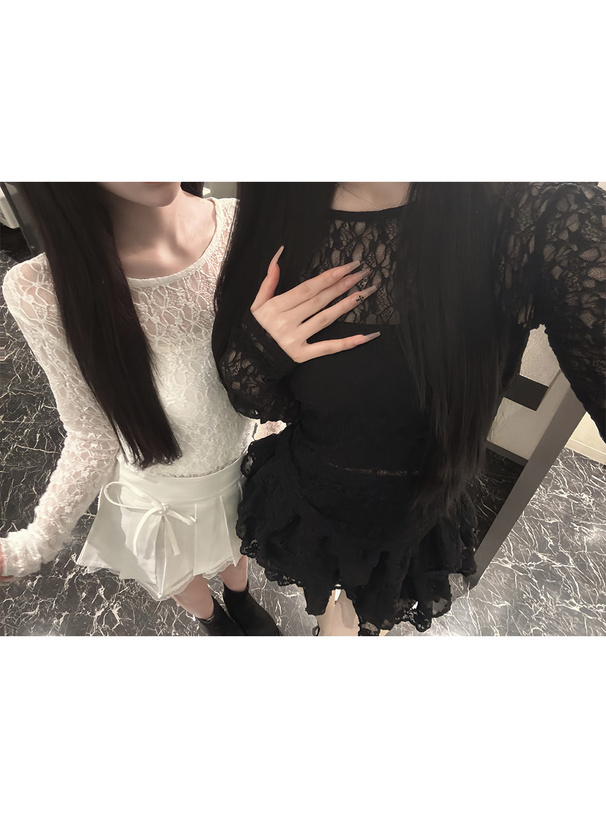 バックストラップレーストップス