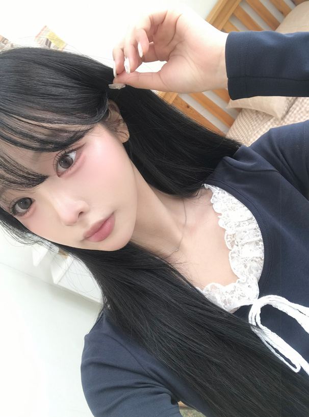 レースレイヤード風ペプラムメロウトップス