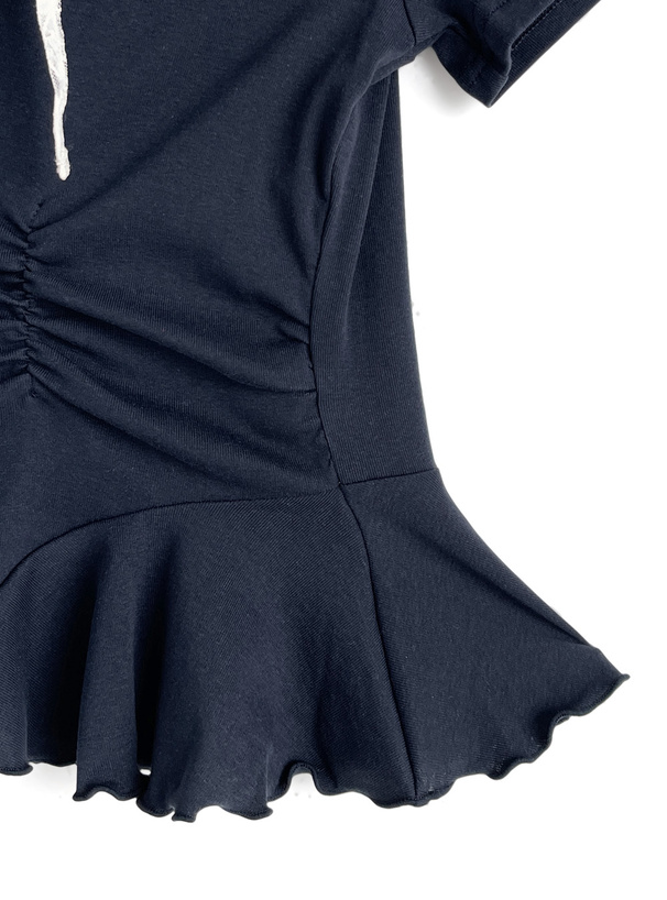 レースレイヤード風メロウフリル切替トップス