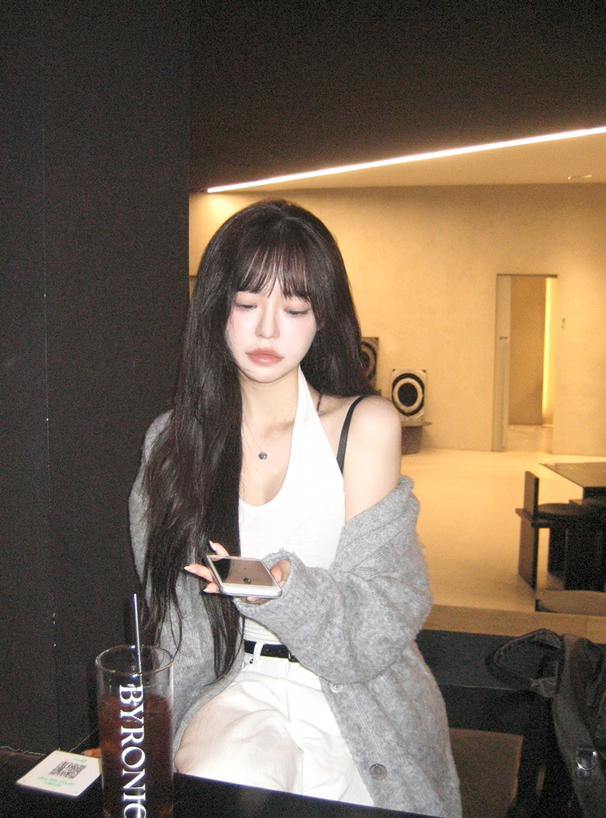 Vネックオーバーニットカーディガン