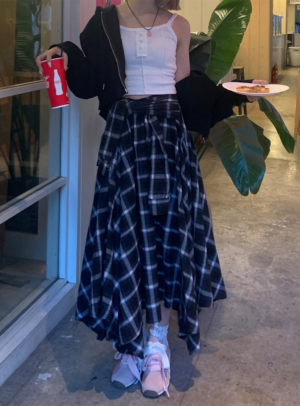 シャツ巻き風イレギュラーヘムスカート