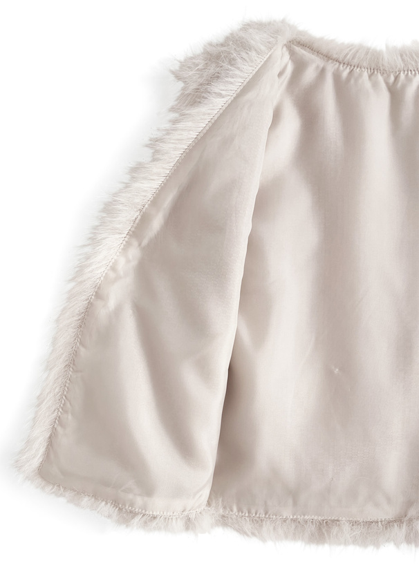 シャギーファーベスト