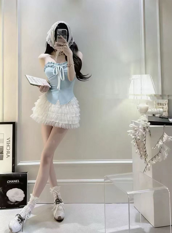 カップ付きフリルリボンベアトップ