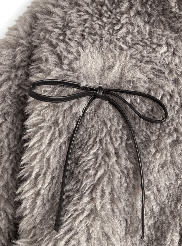 リボン付きボアショート丈ジャケット