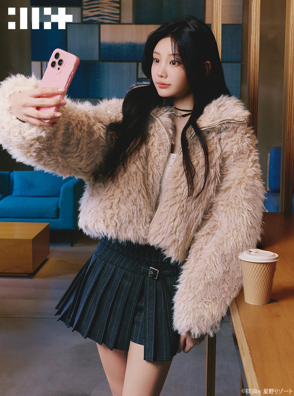 ILLIT アイリット BEB スタンドネックシープファーブルゾン[on342