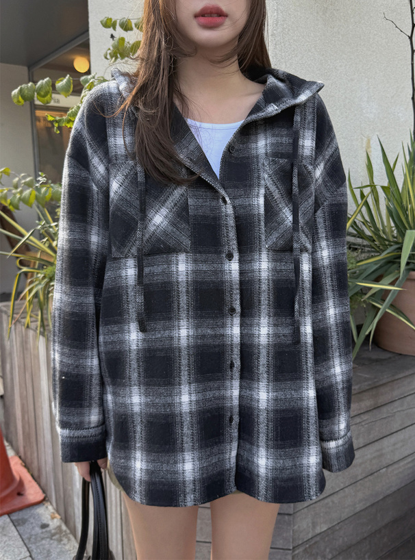 フード付きチェック柄シャツ