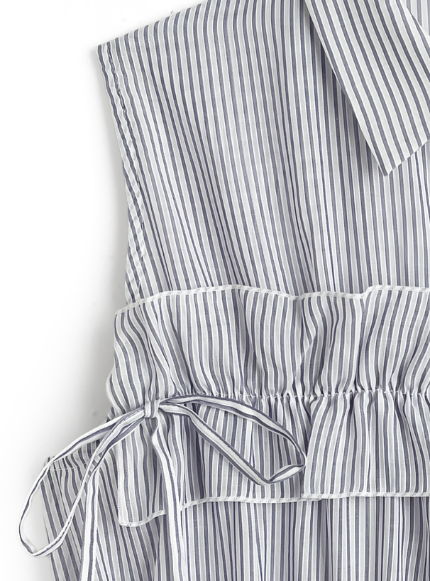 ストライプ柄フリルノースリーブシアーブラウス