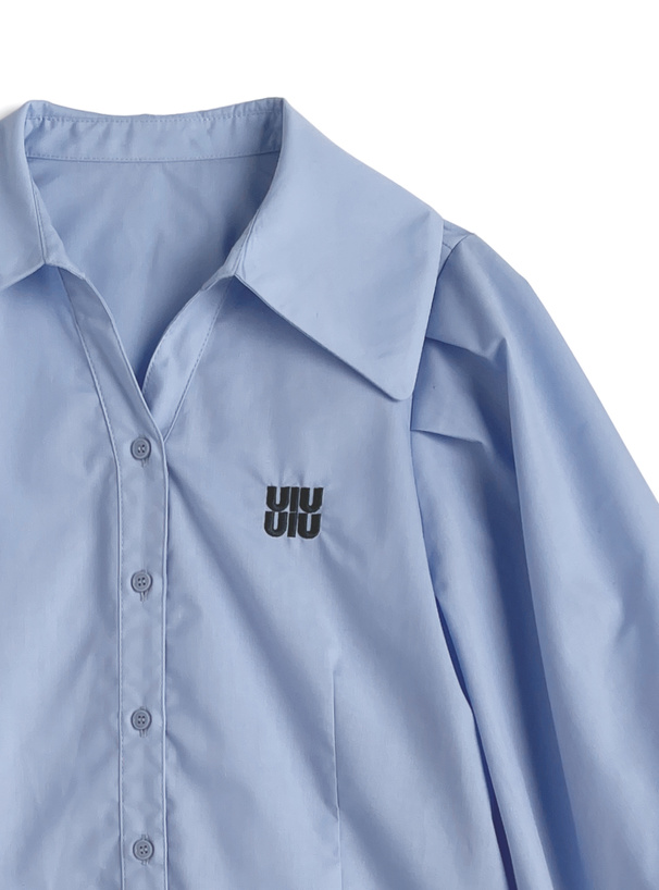 リボン付き2Wayロゴ刺繍スキッパーブラウス