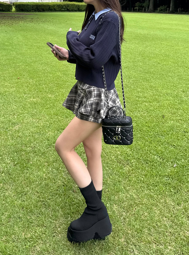 ダブルカラーケーブル編みニットトップス