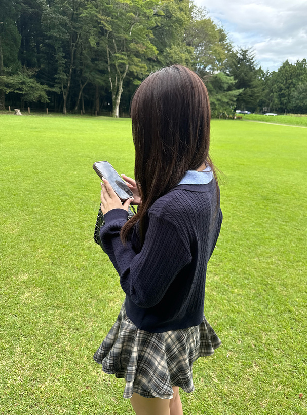 ダブルカラーケーブル編みニットトップス