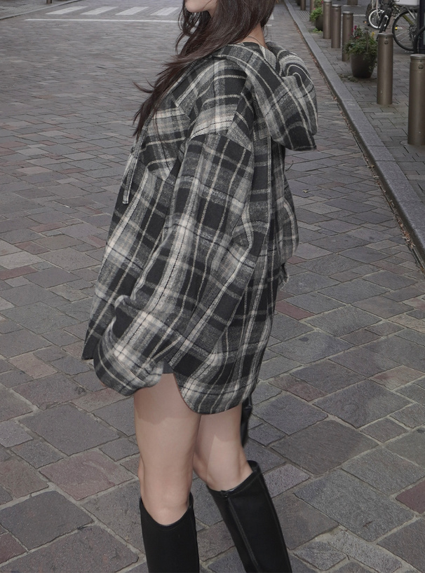 フード付きチェック柄シャツ