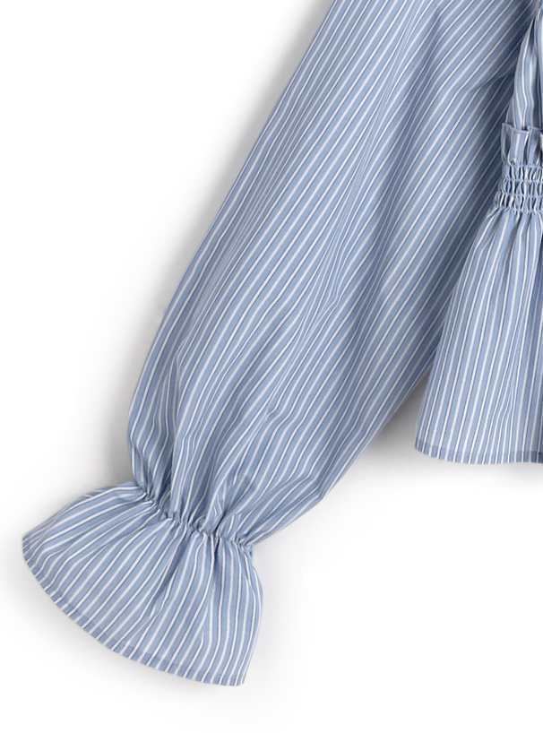 ストライプ柄シャーリングフリルブラウス