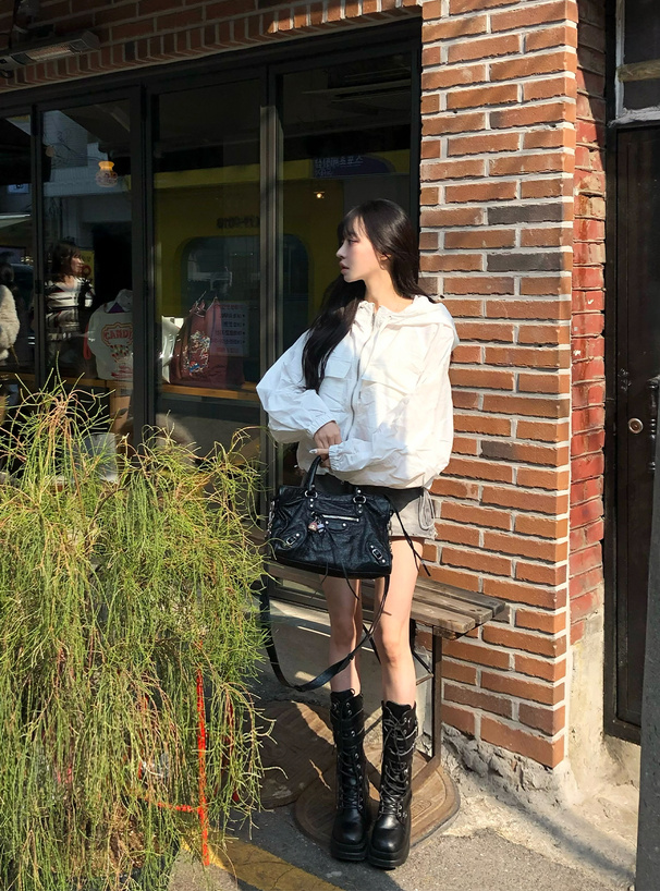 ショート丈マウンテンパーカー