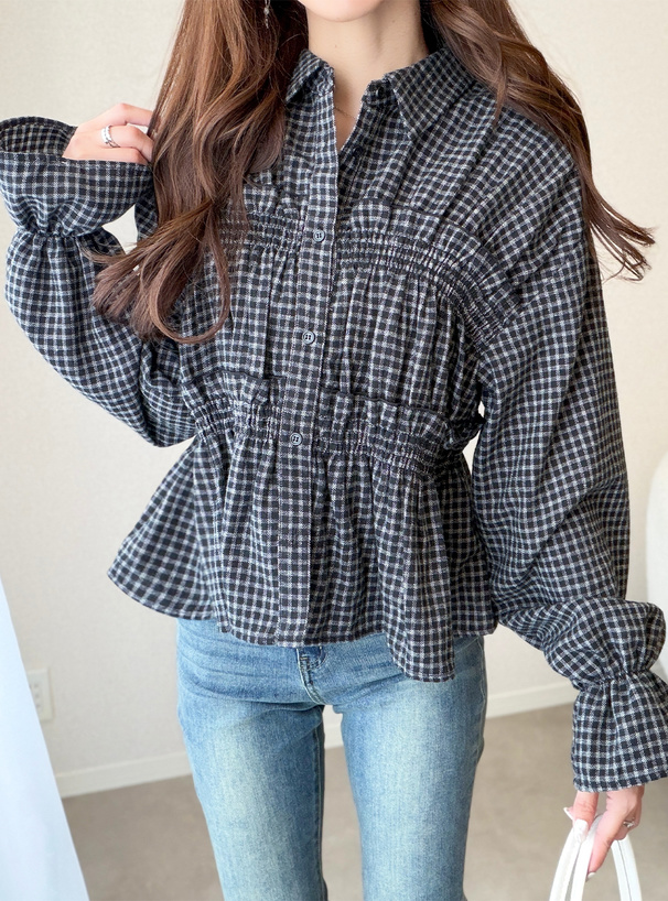 チェック柄シャーリングフリルブラウス