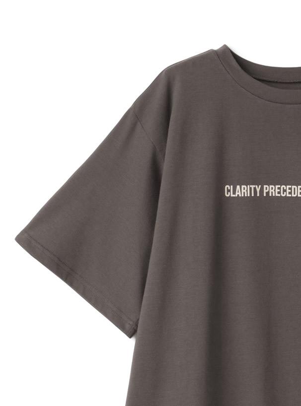 バックロゴプリントTシャツ