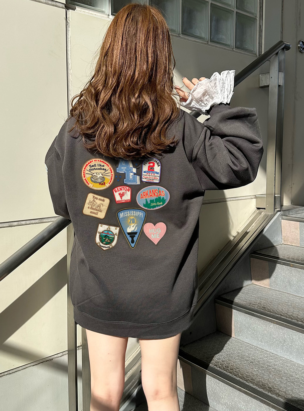ワッペン刺繍スウェットトップス