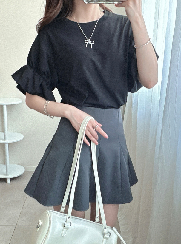 フリルスリーブTシャツ