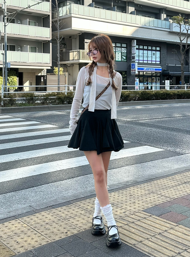 チョーカー付き前後2Wayシアートップス