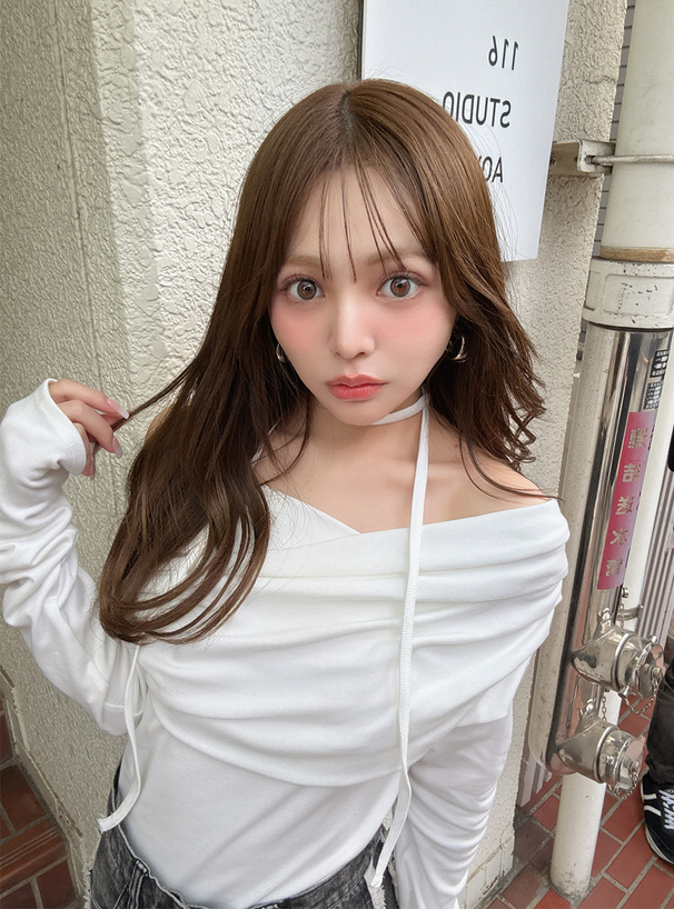 チョーカー付きオフショルダードレープトップス